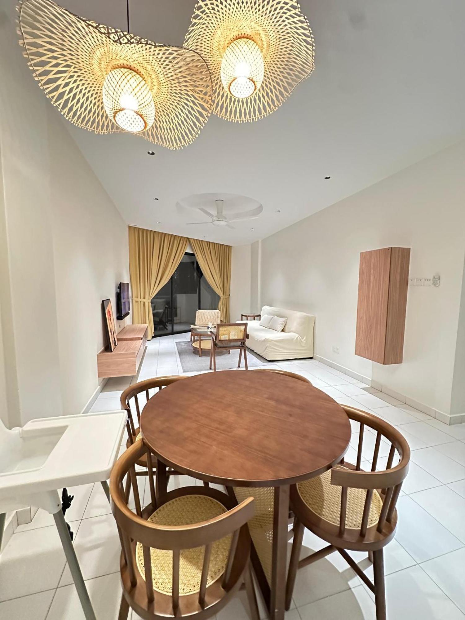 Comfy Beachfront View at Seri Bulan Condominium Teluk Kemang Beach Port Dickson Bagian luar foto